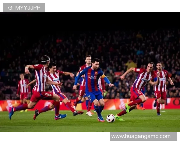 足球球星展示绕桩盘带技巧全面提升控球与突破能力